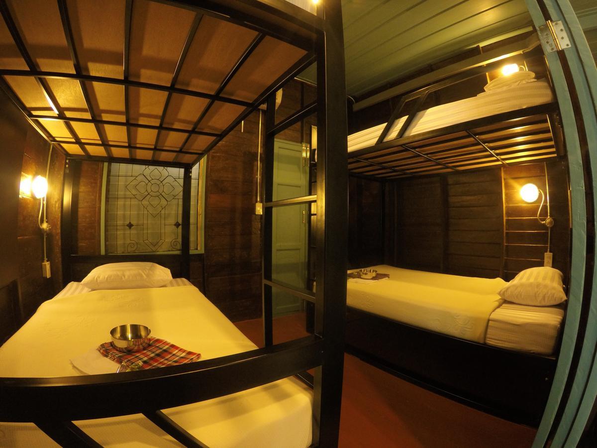 בנגקוק La Moon Hostel מראה חיצוני תמונה