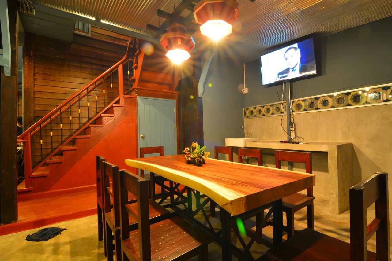 בנגקוק La Moon Hostel מראה חיצוני תמונה